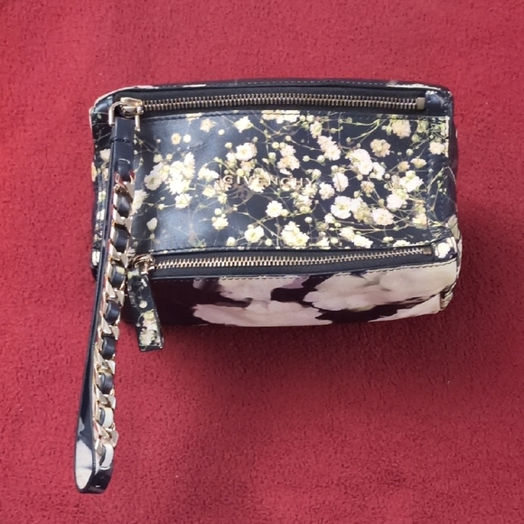 Givenchy Baby's Breath Pandora Wristlet - Picture 1 of 13